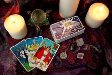 TE 8 Tarot Cards