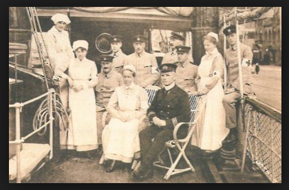 Public Eye 6 Thomasine Andersson seated 1915 with the ophtalmologist Dr. C.G. Boström