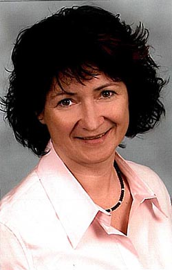 The Society MI 8 Manuela Kaulich